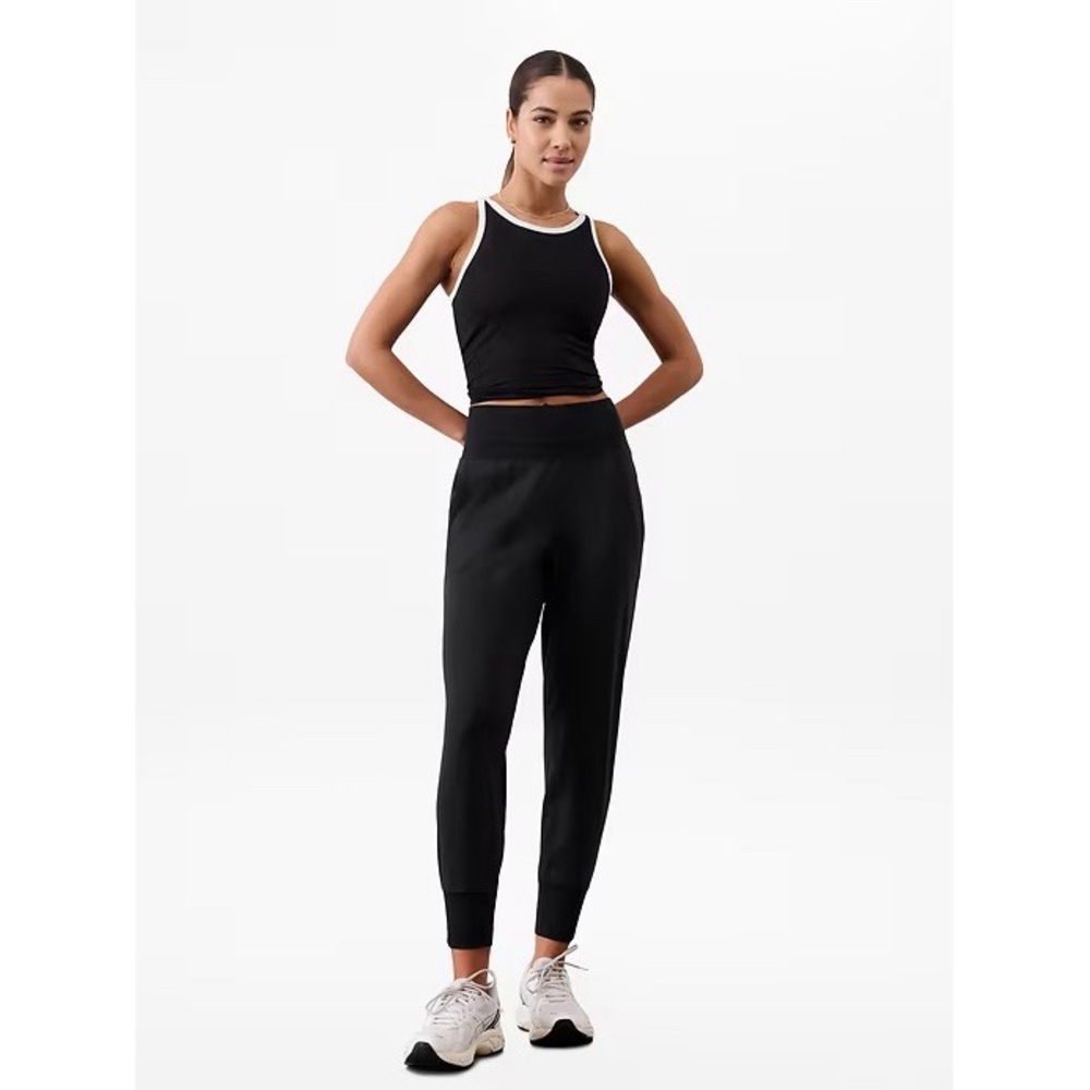 Athleta Venice High Rise Jogger Pant in Black